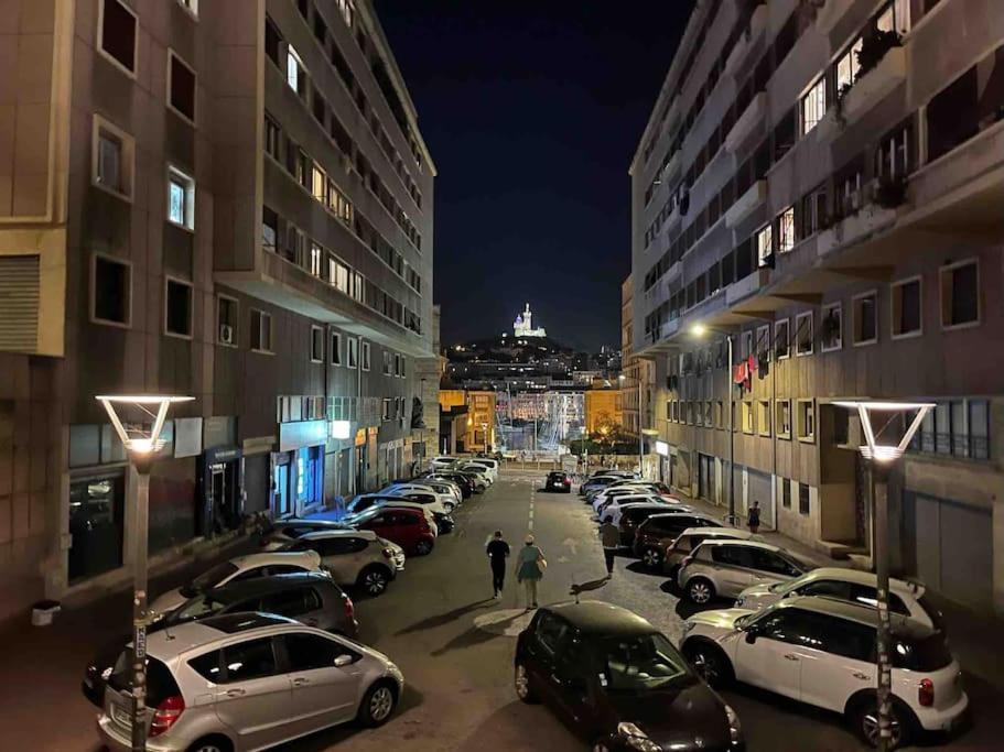 T2 De Charme Au Coeur Du Panier Apartment Marseille Luaran gambar